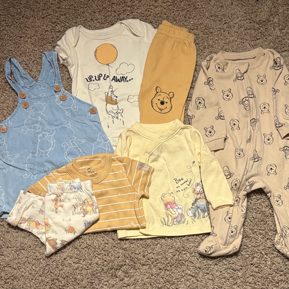 Disney baby Winnie the Pooh clothing bundle- size 0-3 months